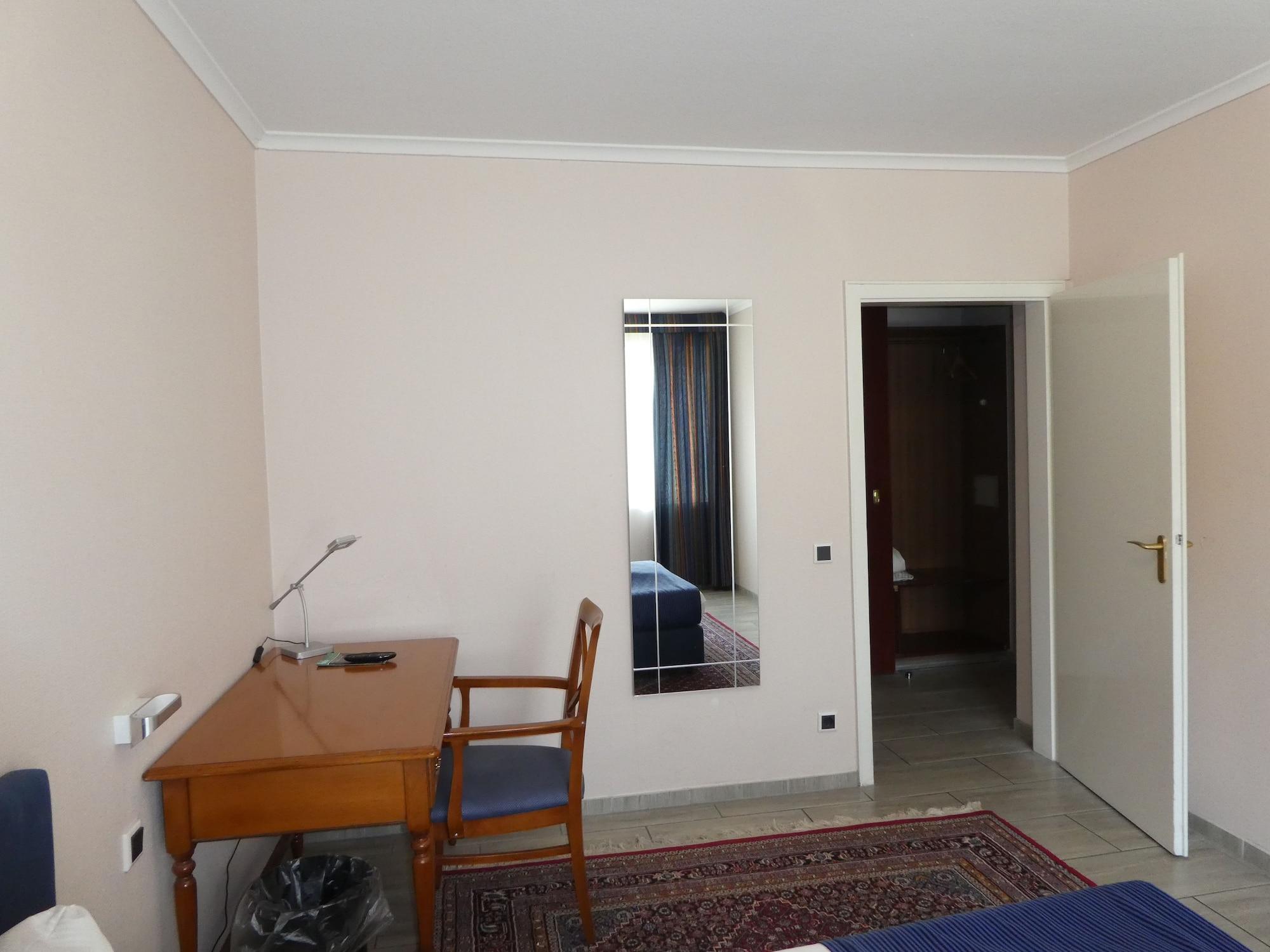 Hotel Terminus Düsseldorf Zewnętrze zdjęcie