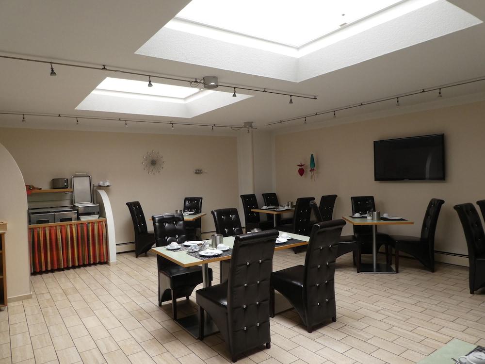 Hotel Terminus Düsseldorf Zewnętrze zdjęcie